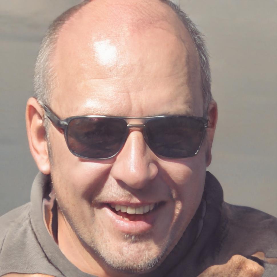 Retrato de Sebastián Herrera, trader especializado en análisis de liquidez